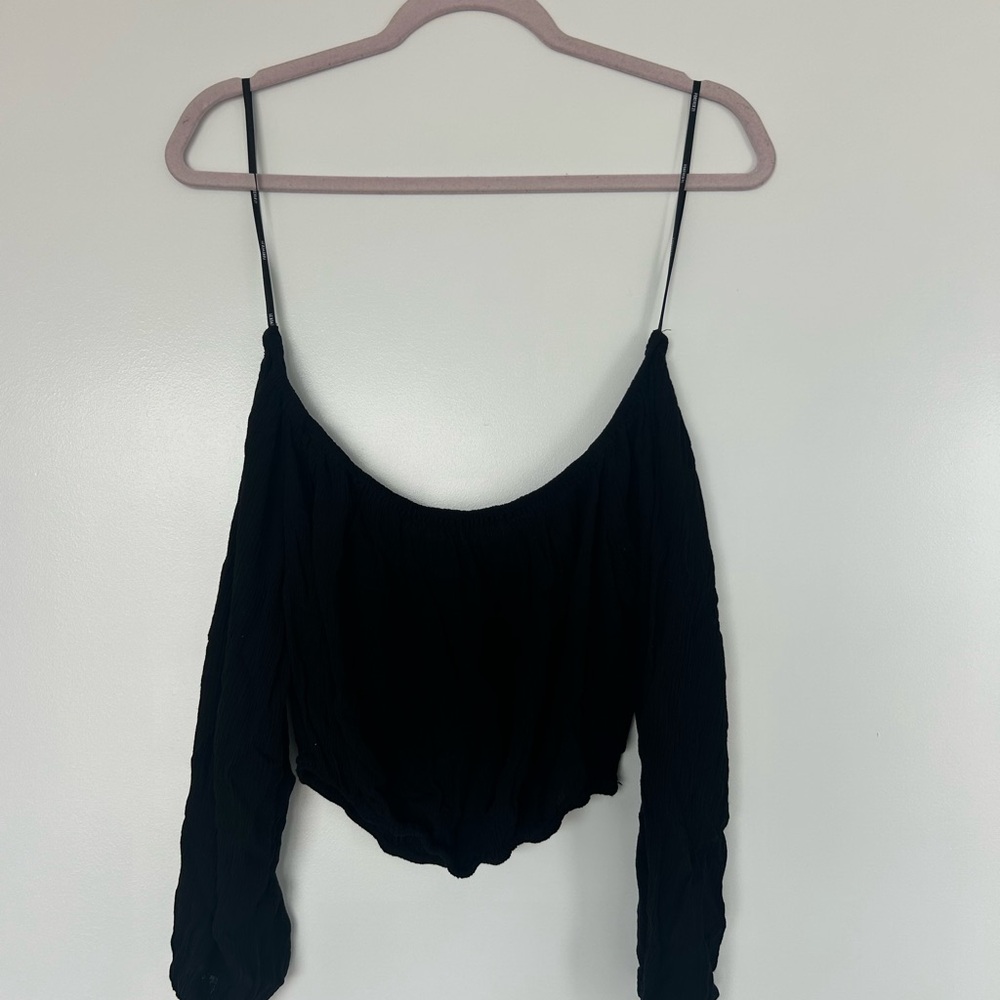 Black Off-Shoulder Women's crop Top